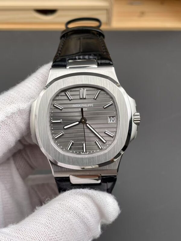 Patek Philippe Nautilus 5711G Gray