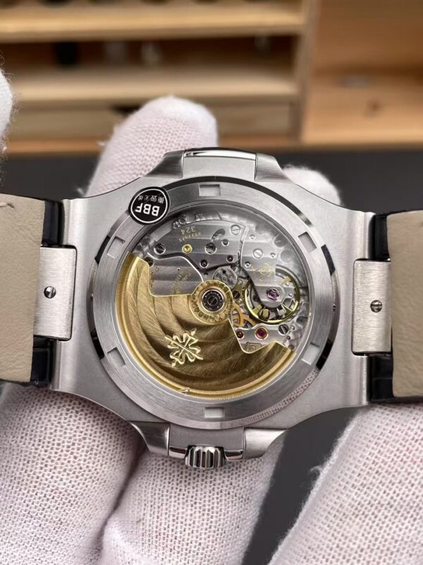 Patek Philippe Nautilus 5711G Gray
