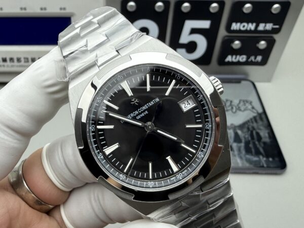Patek Philippe Overseas 4500V