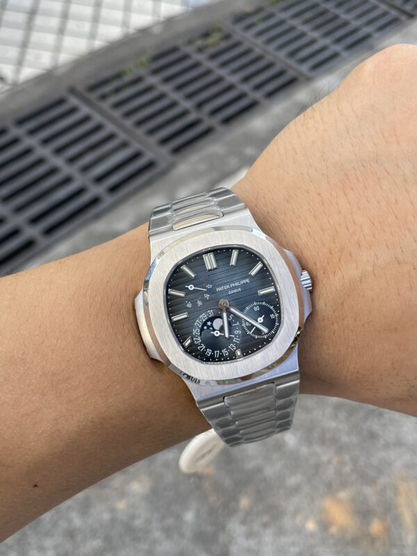 Patek Philippe Nautilus 5712A