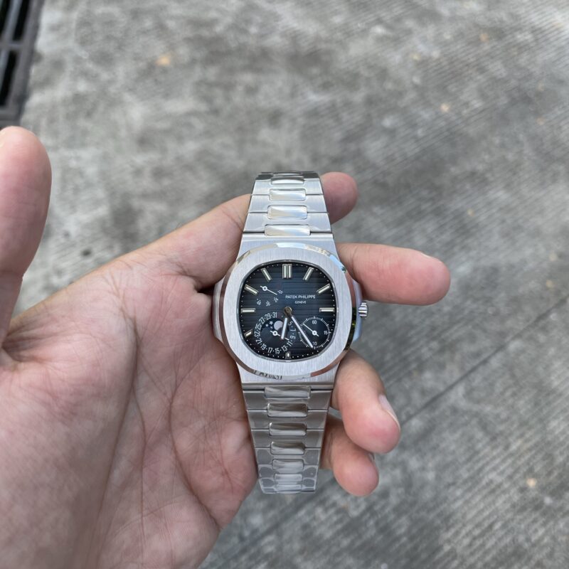 Patek Philippe Nautilus 5712A