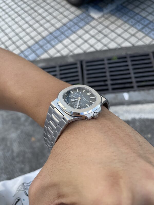 Patek Philippe Nautilus 5712A