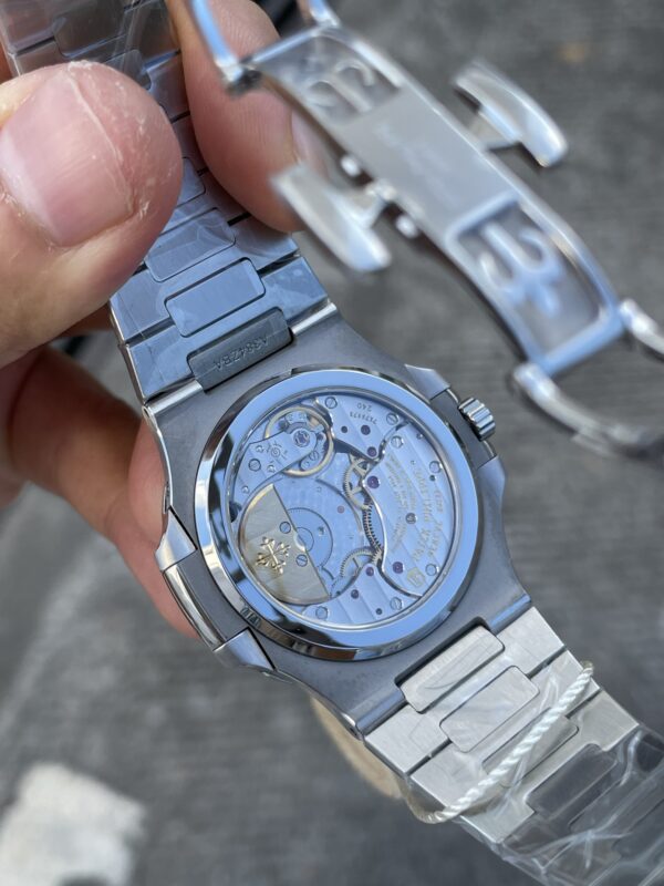 Patek Philippe Nautilus 5712A