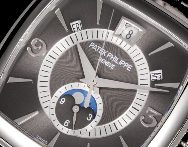 Patek Philippe Nautilus 5135G