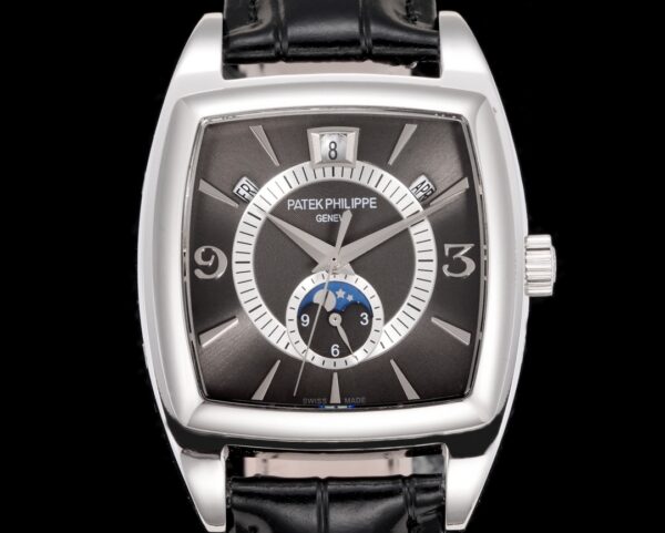 Patek Philippe Nautilus 5135G