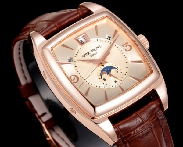 Patek Philippe Nautilus 5135G