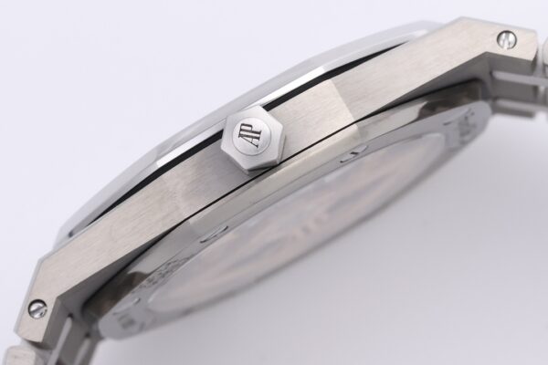 Audemars Piguet Royal Oak 28800 Smoked