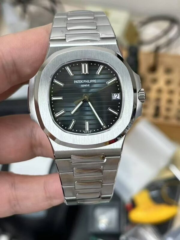 Patek Philippe Nautilus 5711