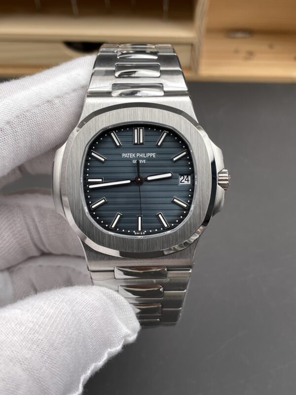 Patek Philippe Nautilus 5711 Blue