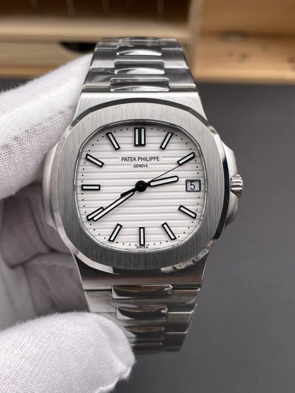 Patek Philippe Nautilus 5711 White