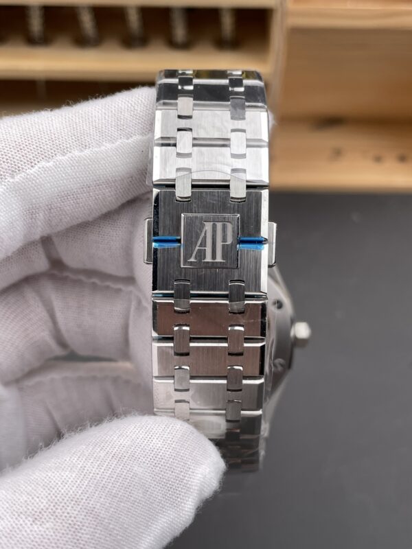 i1759132250150_9868_0_7-1.jpg Audemars Piguet Royal Oak 15510 White