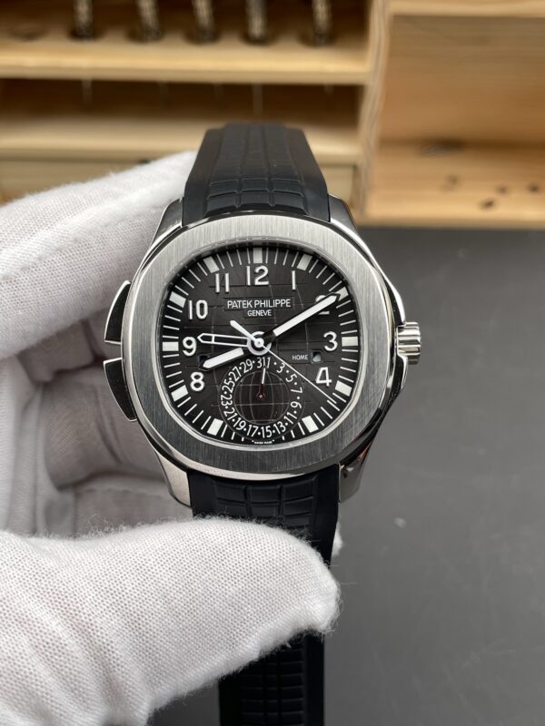 Patek Philippe Aquanaut 5164 Black
