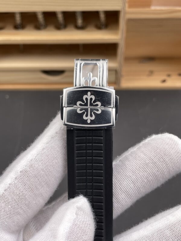 Patek Philippe Aquanaut 5164 Black