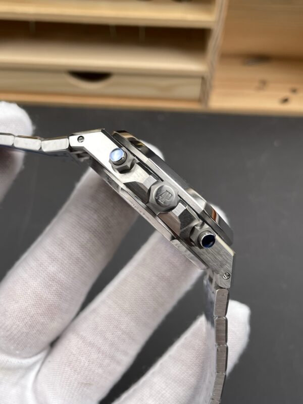 Audemars Piguet Royal Oak 26240 Blue