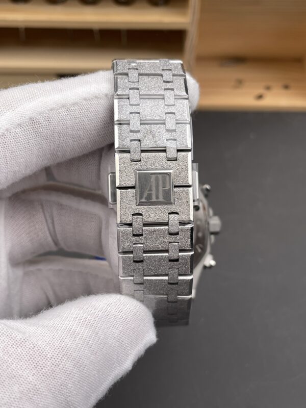 Audemars Piguet Royal Oak 26240 Blue