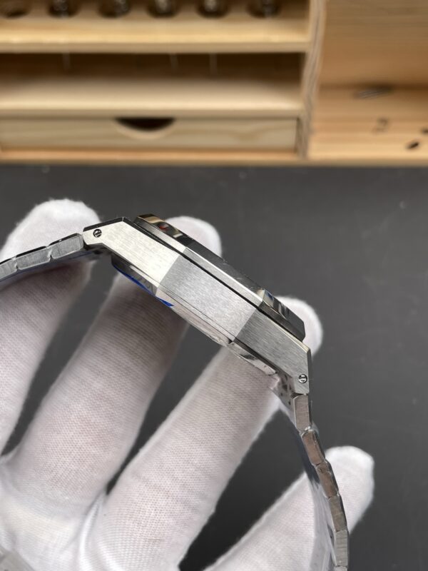 Audemars Piguet Royal Oak 26240 Blue