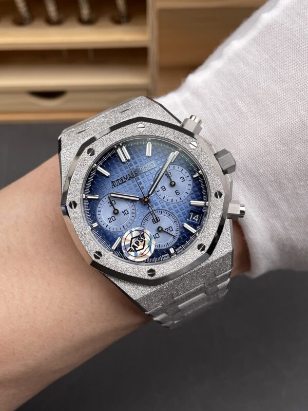 Audemars Piguet Royal Oak 26240 Blue