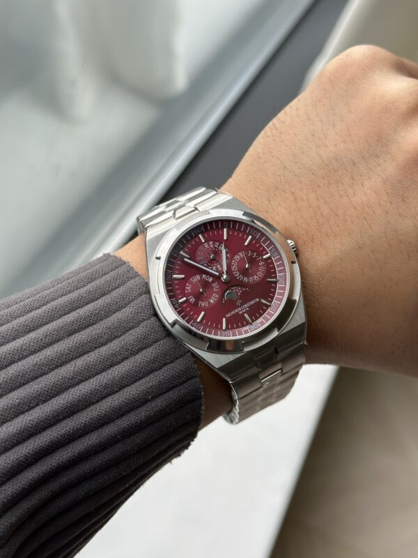Vacheron Constantin Overseas 4300V Red