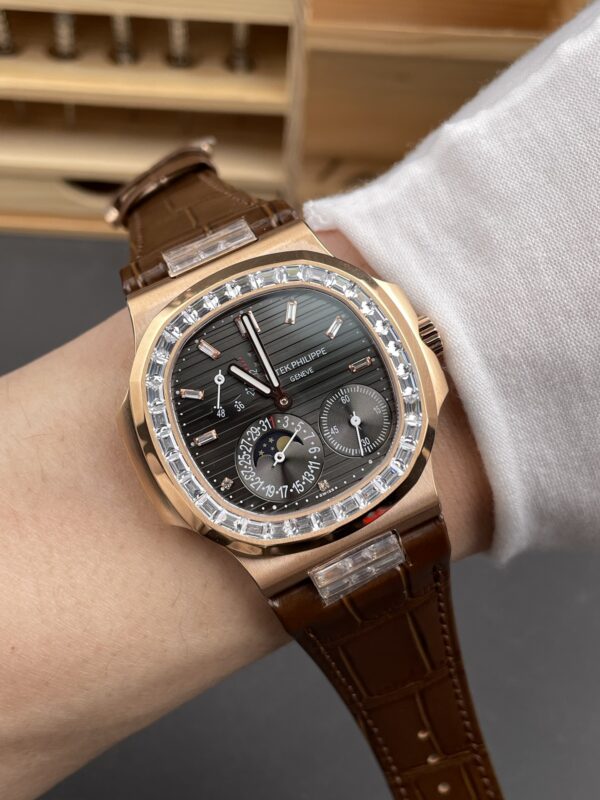 Patek Philippe Nautilus 5724 Black