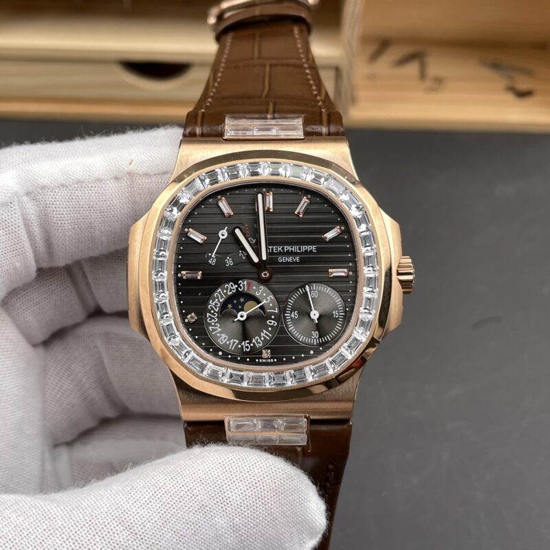 Patek Philippe Nautilus 5724 Black