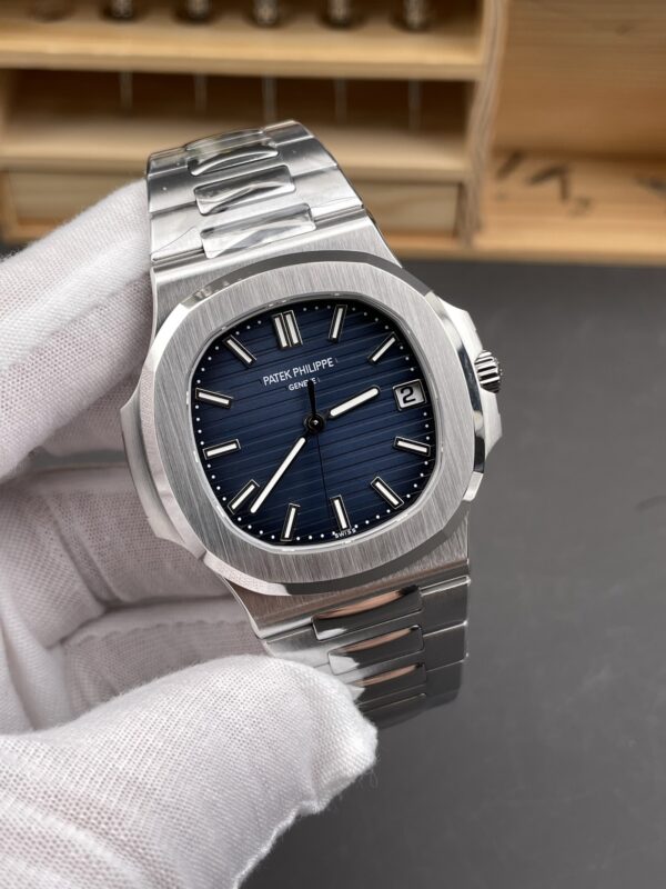 Patek Philippe Nautilus 5811 Blue