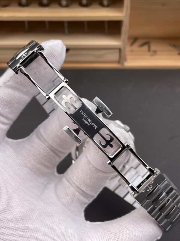 Patek Philippe Nautilus 5811 Blue