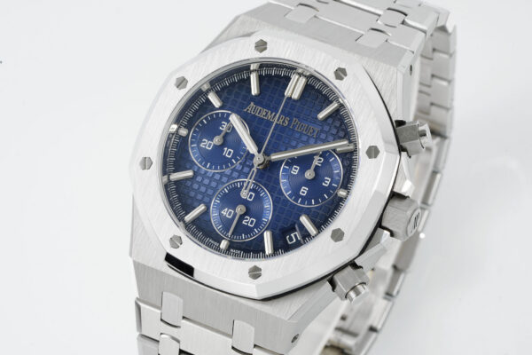 Audemars Piguet Royal Oak 26240 White