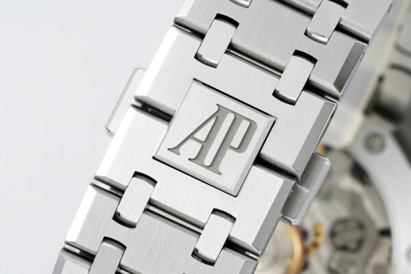 Audemars Piguet Royal Oak 26240 White