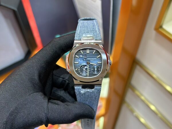 Patek Philippe Nautilus 5712
