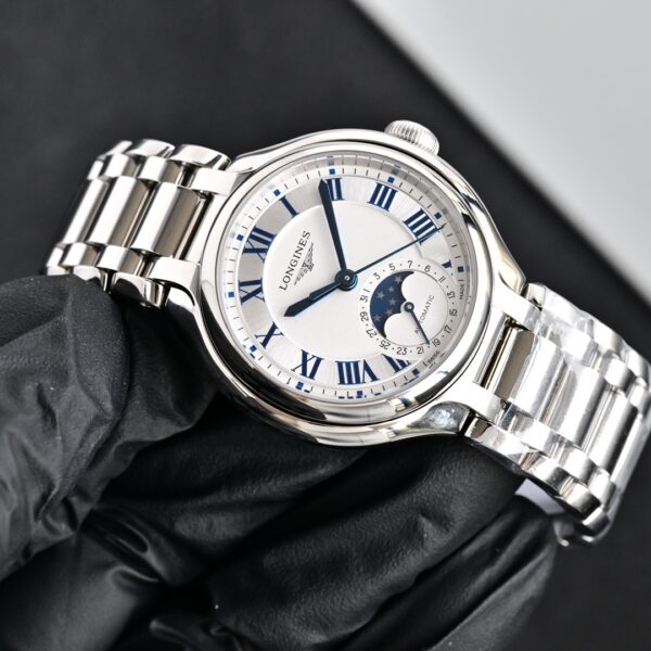 Jaeger-LeCoultre Watch Reference Pending White