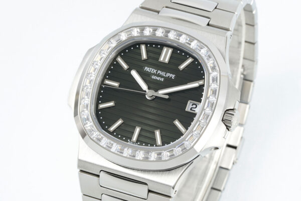 Patek Philippe Nautilus 5711 Gray