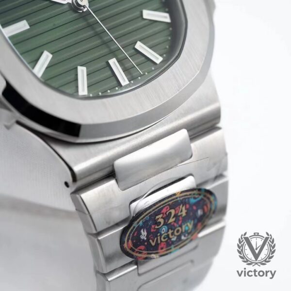 Patek Philippe Nautilus (NAUTILUS)