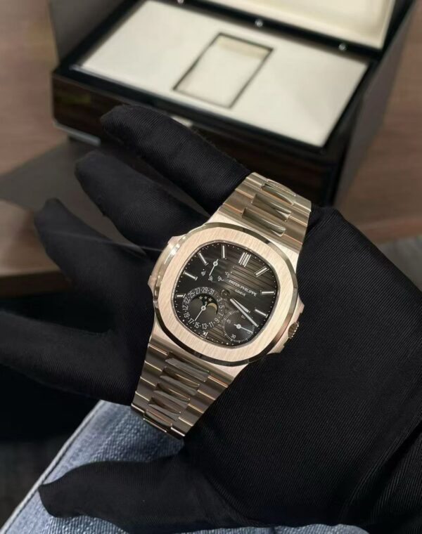 Patek Philippe Nautilus 5712 Rose Gold