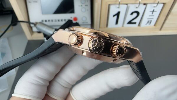 Vacheron Constantin Overseas 5500V Rose Gold