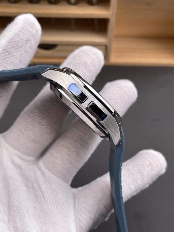 Patek Philippe Aquanaut 5164 Blue