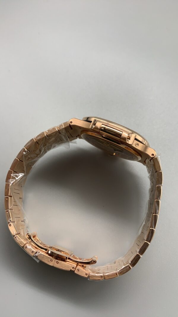 Patek Philippe Nautilus 5712 Rose Gold
