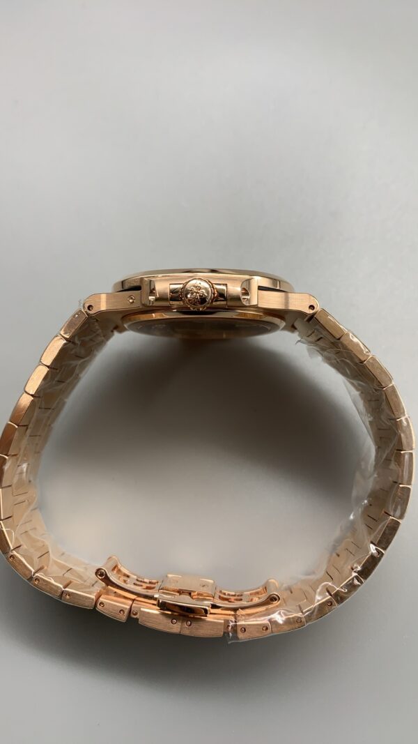 Patek Philippe Nautilus 5712 Rose Gold