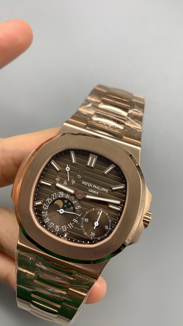 Patek Philippe Nautilus 5712 Rose Gold