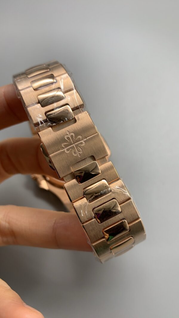 Patek Philippe Nautilus 5712 Rose Gold