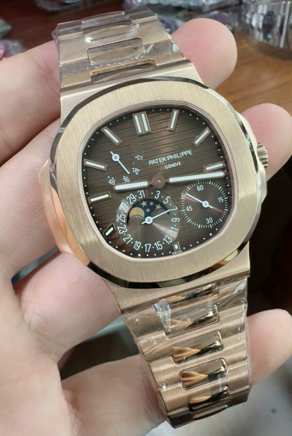 Patek Philippe Nautilus 5712 Rose Gold