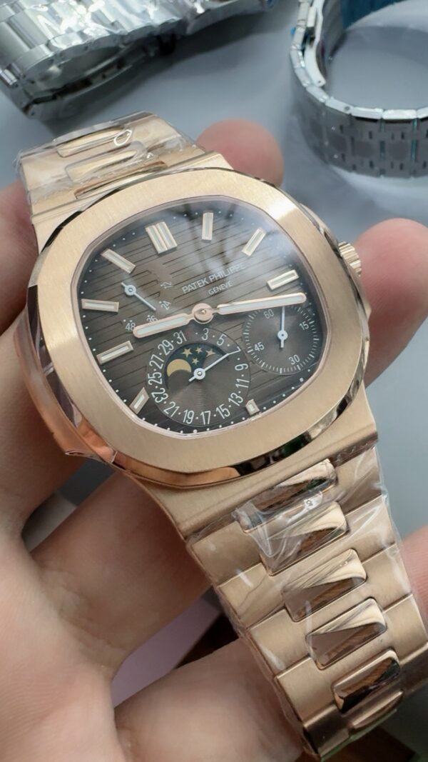 Patek Philippe Nautilus 5712 Rose Gold