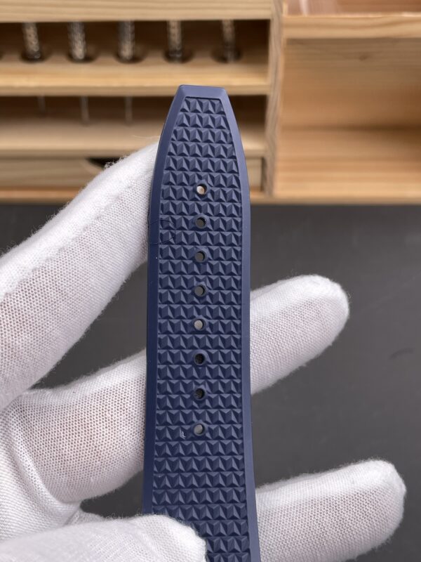 Vacheron Constantin Overseas 4500V Blue