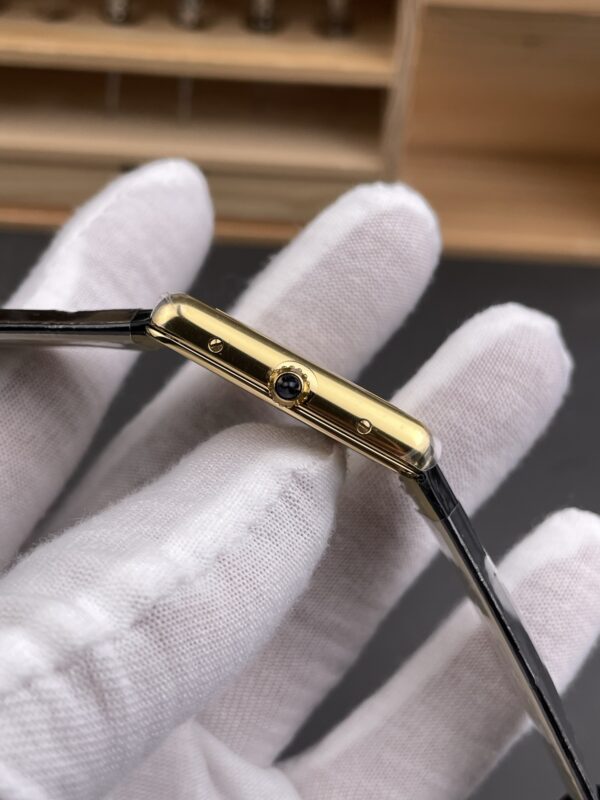 Cartier Tank (TANK) Yellow Gold