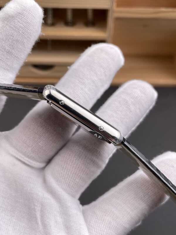 i1766515153306_3557_0_3-3.jpg Cartier Tank (TANK)