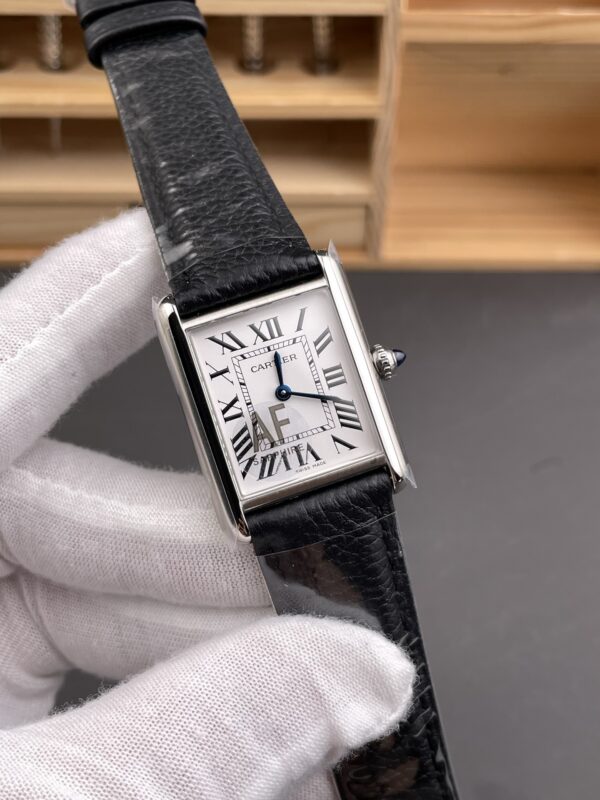 i1766515165738_2563_0_1-3.jpg Cartier Tank (TANK)