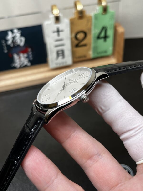 Jaeger-LeCoultre Master Control (MASTER)