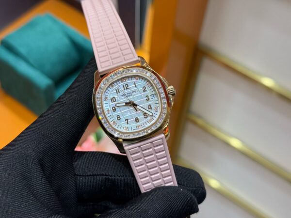 Patek Philippe Aquanaut 5072R