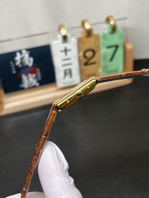 Cartier Tank (TANK) Yellow Gold