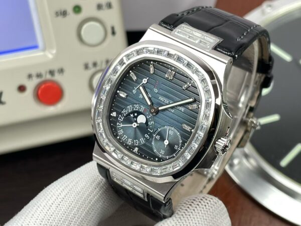 Patek Philippe Nautilus 5724G-001 Blue