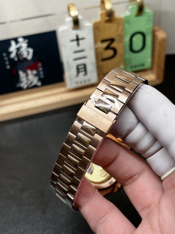 Patek Philippe Nautilus 5711 Rose Gold